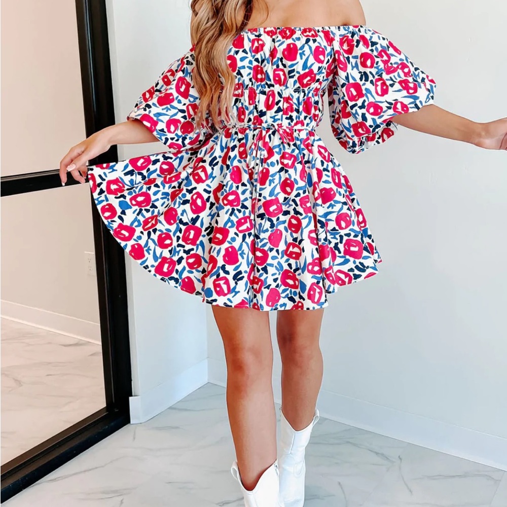 NWOT Shop Talulah Bubble Sleeve Dress